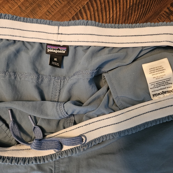 Patagonia Women's Baggie Shorts - Picture 3 of 4